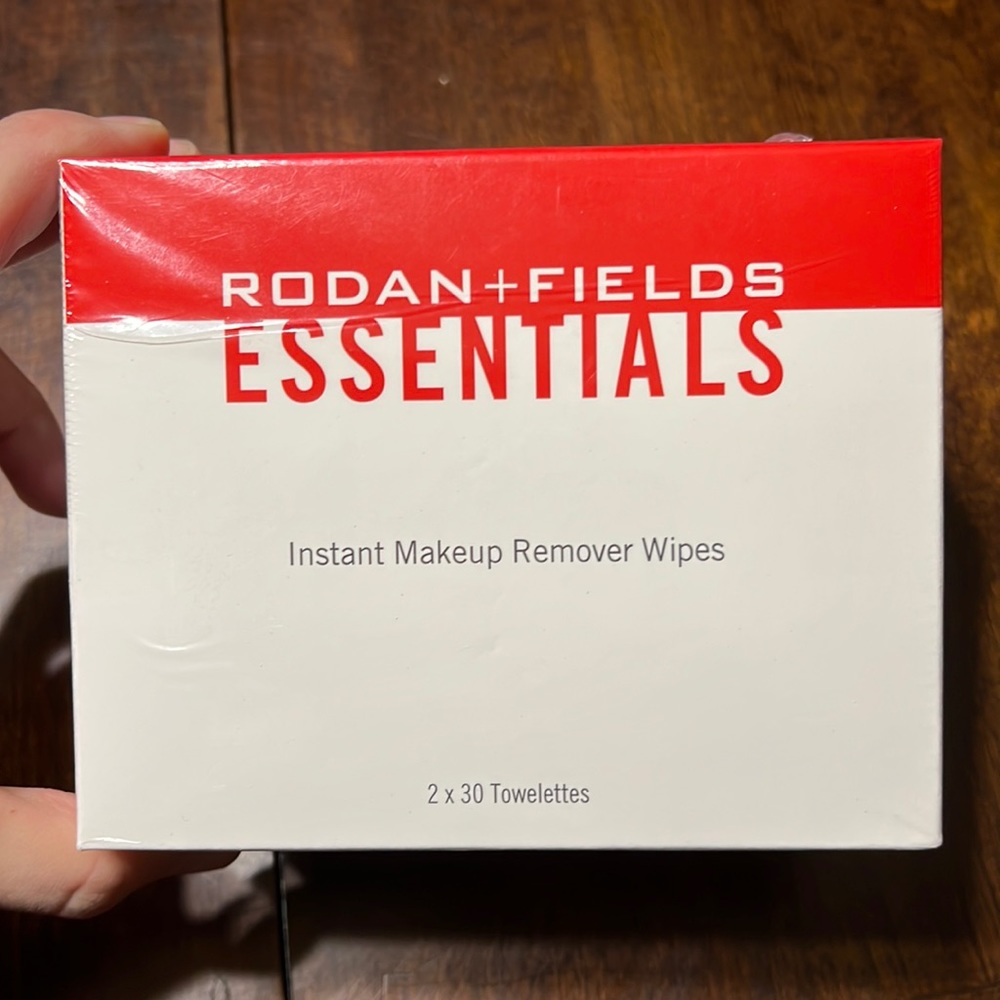 Rodan + Fields Instant Makeup Remover Wipes